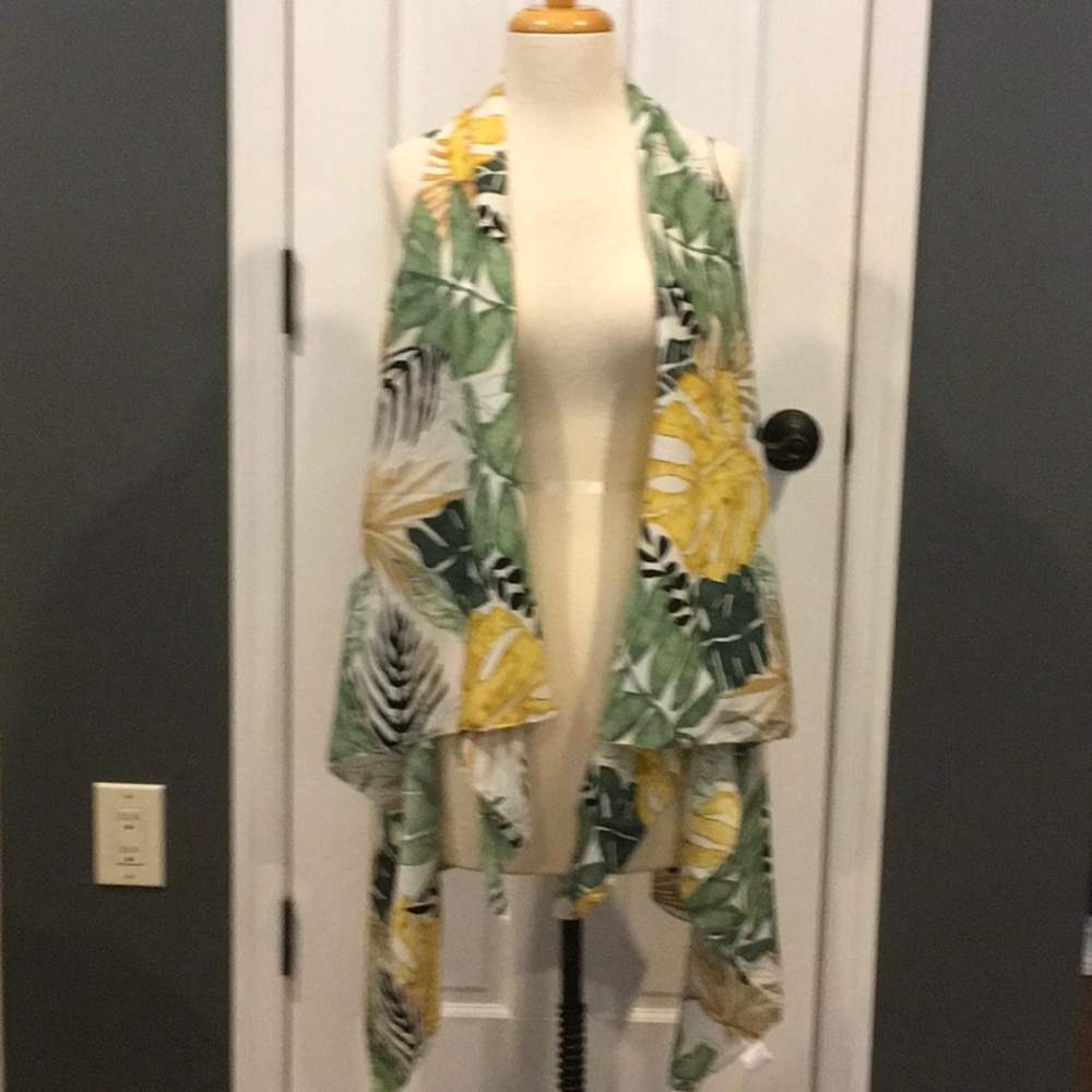 White Tropical Leaf Sleeveless Kimono 🏝 see pics - Picture 3 of 7